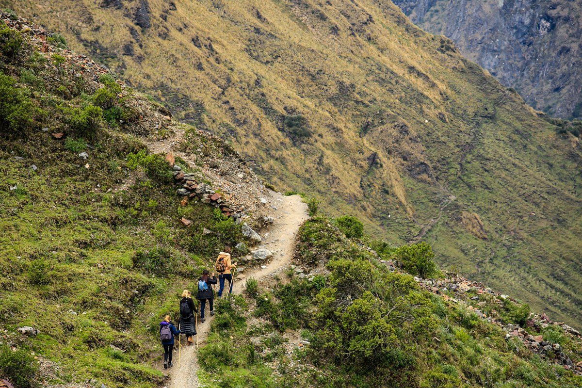 16 juli: Ollantaytambo – Inca trail km 104 – Aguas Calientes (O - L-D )