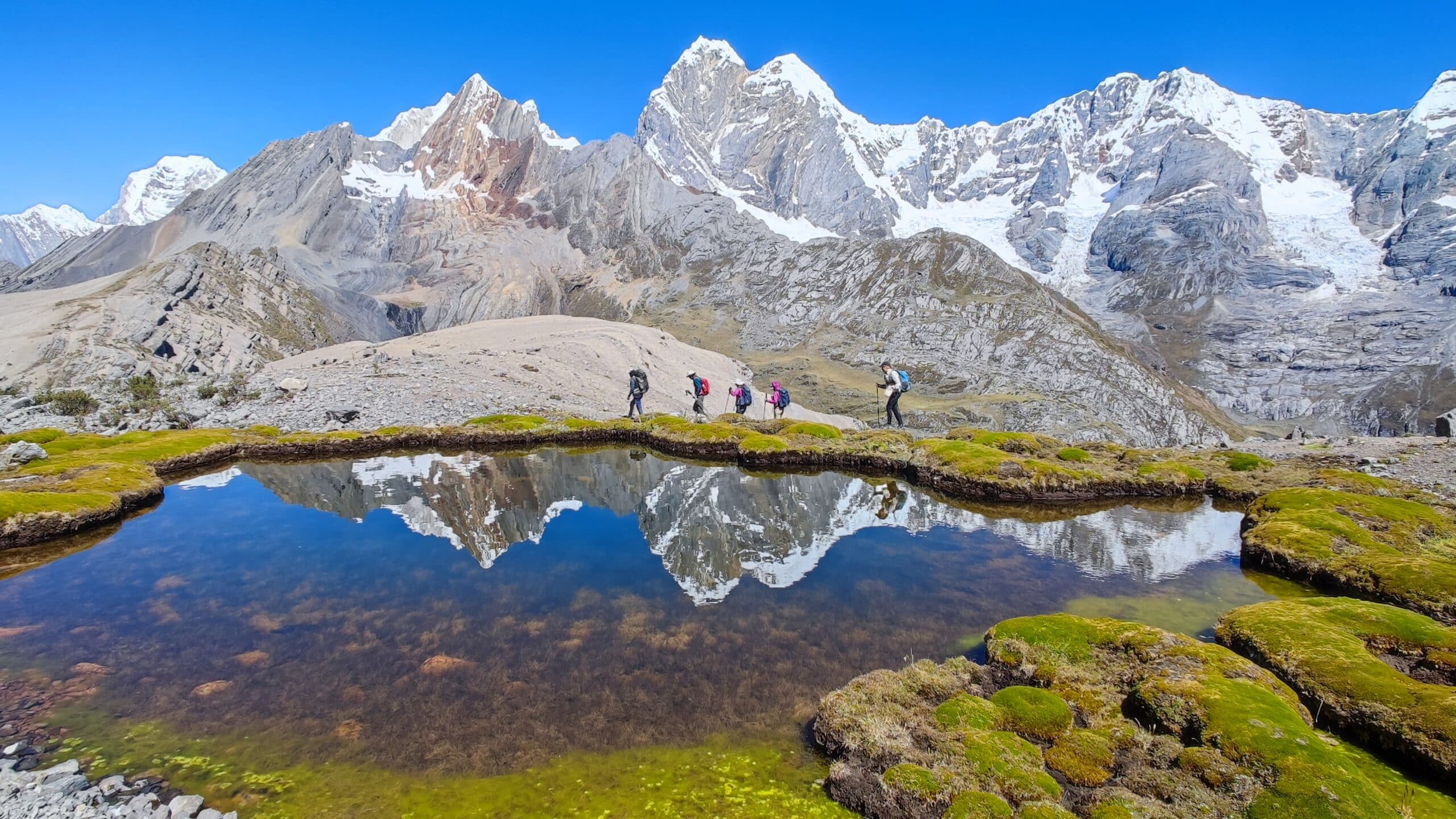 Hiking door de bergen